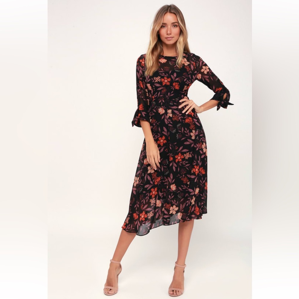 Lulu’s Passionate Love Black Floral Print Midi Dress